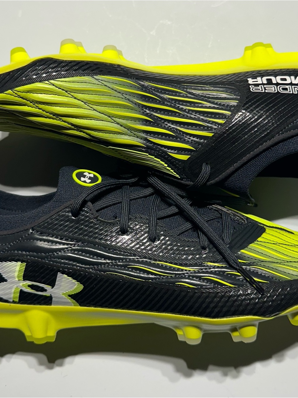 Under Armour Magnetico Elite 4 FG Soccer Cleats Black Lime 3027700-001 Men's 11